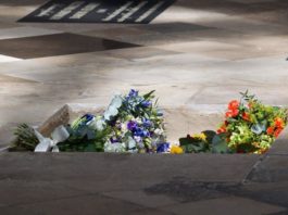 Stephen Hawking’s Coronation at Westminster Abbey